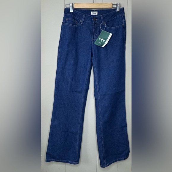 NWT L.L. Bean Slimming Stretch Boot Cut Dark Wash Women's Jeans Size 6 Petite - Picture 1 of 10
